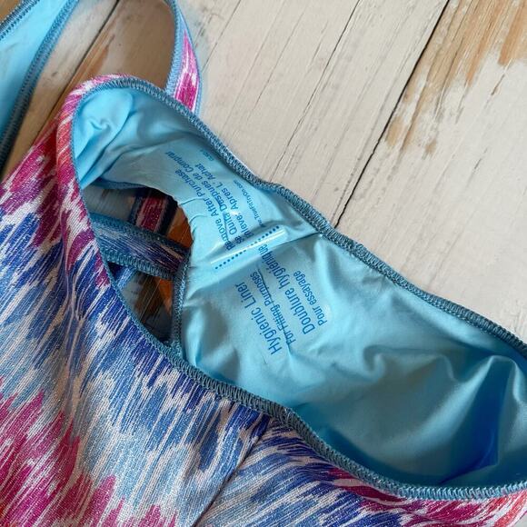 BECCA Joshua Tree One Piece Swimsuit Plunge Neck Adjustable Strap Medium - Picture 7 of 11